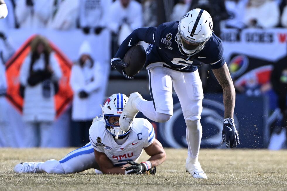Penn State wide receiver Harrison Wallace III (6) breaks away from SMU safety Jonathan McGill...
