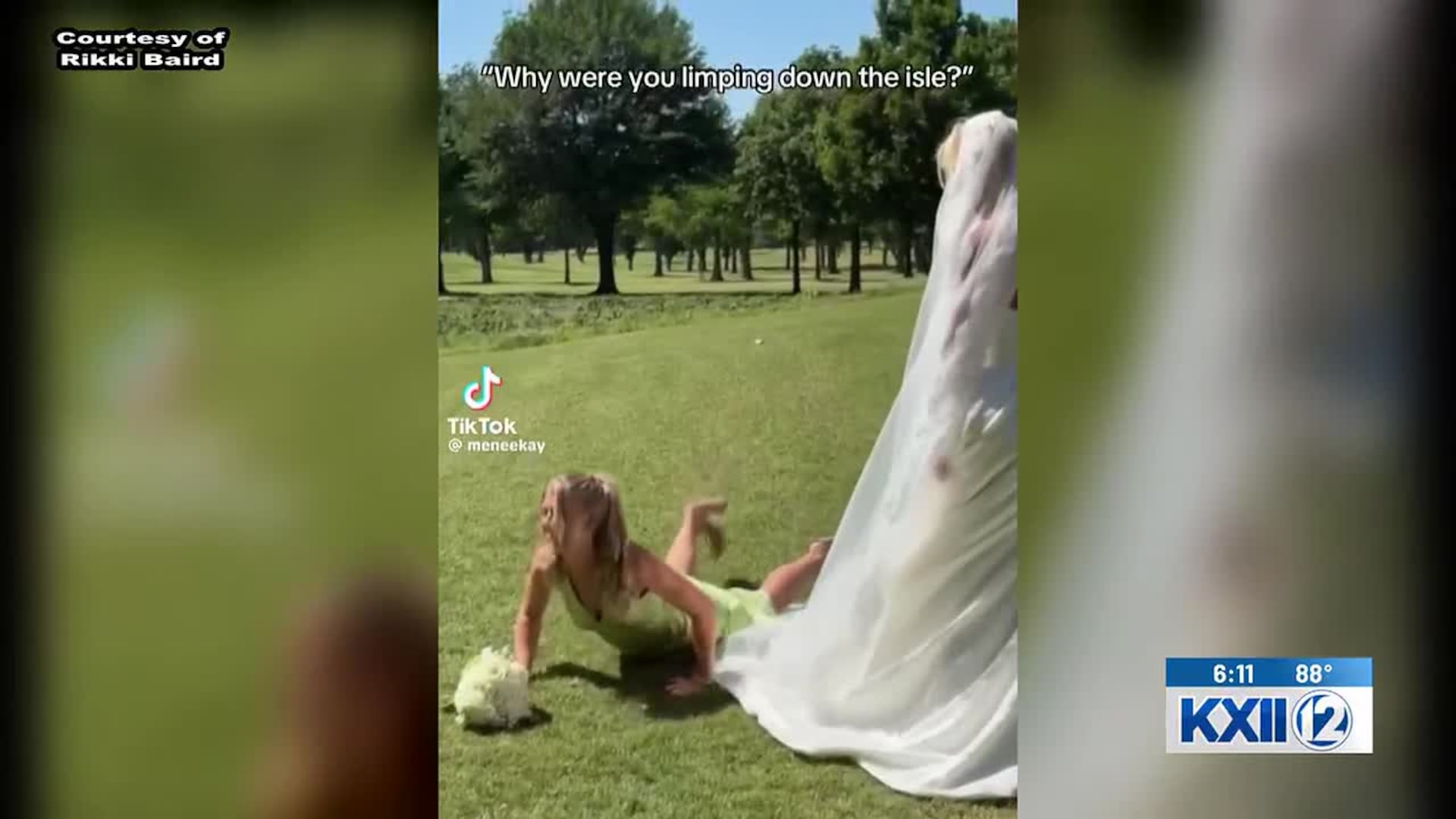 dress falls down at wedding The wedding dress can be extended over the waist. The dress holds comfortably and firmly, does not fall down. The height of the skirt slit can be adjusted aswell with the help